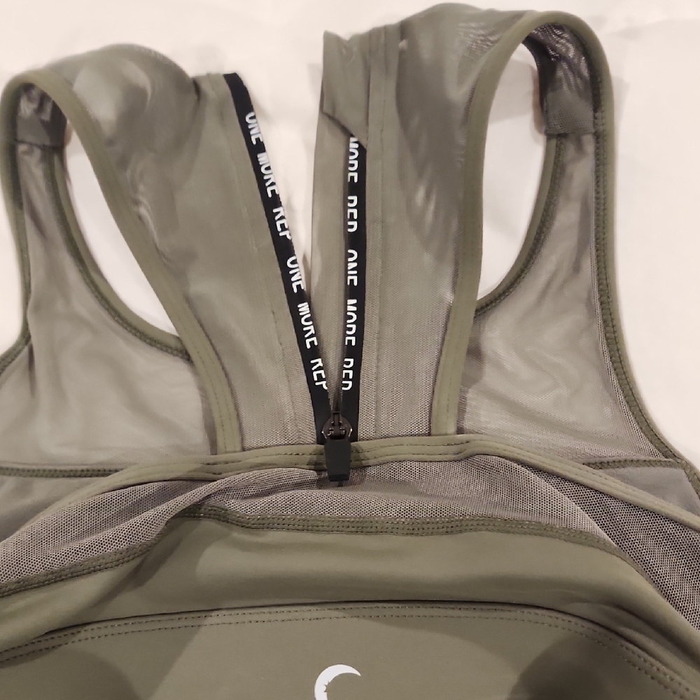 ZYIA Green Racerback Sports Bra Intimates - Picture 3 of 4